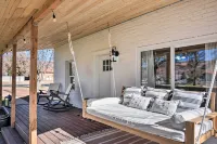 Modern Kanab Home Fire Pit, Red Rock Views!