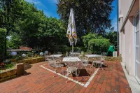 Hotel am Schlosspark Hotels in 