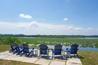 On 7 Acres! Riverfront Estate w/ Views in Denton - 2-Star