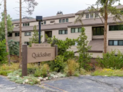 Quicksilver by Summit County Mountain Retreats Hotels in Dillon