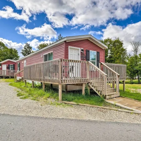Cassopolis Cabin w/ Lake & Fishing Access!