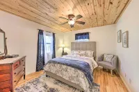Scenic Murphy Escape with Hot Tub and Fire Pit! - Wifi