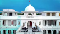 Umaid Farm Resort- A Legancy Vintage Stay in Jaipur Hôtels à : Jaipur
