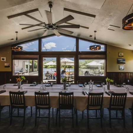 Ninepipes Lodge