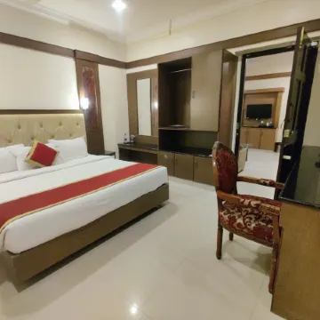 Hotel Sahana Castle