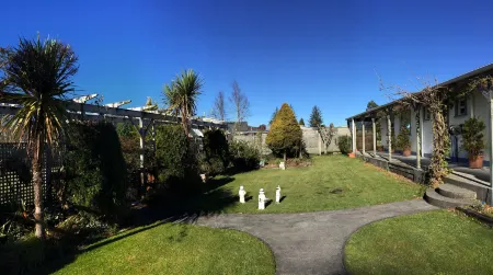 Tongariro Crossing Lodge