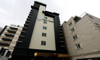 Cielo Hotel - Housity