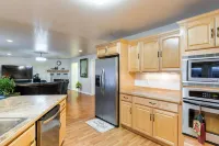 Anchorage Home about 8 Mi to Downtown!