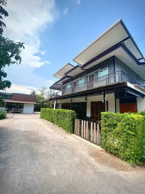 Ploynam Homestay - Guest houses
