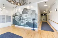 Charming Historical Oasis - Luxurious Comfort and Modern Amenities Hotels in Knox County