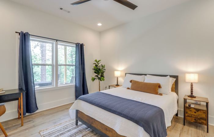 10 Mi to Dtwn: Home w/ Spacious Patio in Ellijay!