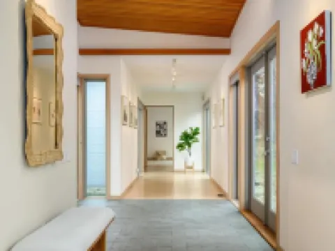 Contemporary Berkshire Home with Views of Taconic Golf Course Hotels in Williamstown