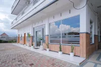 Urbanview Hotel Sky Batu Malang by RedDoorz Hotels in Bumiaji