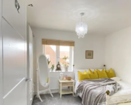 Impeccable 2 Bedroom House in Bicester