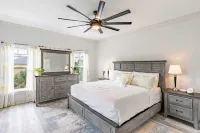 Modern 5bdr w/ Private Pool, 2 min Walk to the Beach! Montoute by Avantstay