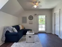 Sunsets & Shows! Gorgeous, Private 1 Br Listing!