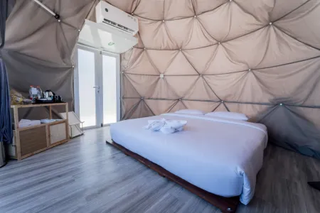 Damar Valley Glamping Отели рядом с достопримечательностью «Posong Natural Park»