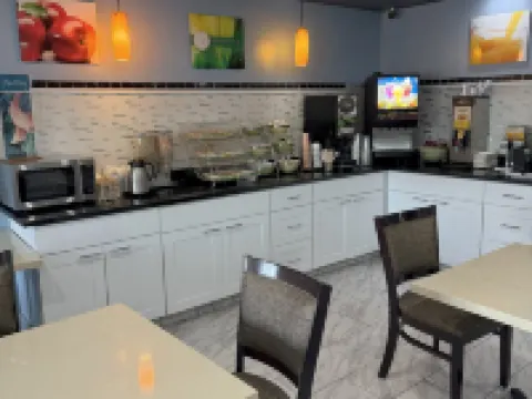 Quality Inn Hotels in Manitowoc