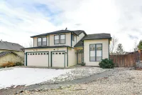 Family Reno Home w/ Game Room! 28 Mi to Ski Resort - مطابخ