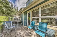 Cozy Cloudcroft Townhome ~ 1 Mi to Burro Ave! - Homestays