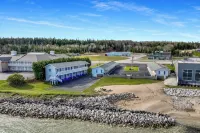 Bayview Lakefront Inn Hotels in St. Ignace Township
