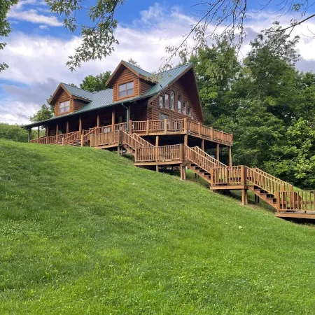 Rim Shoals River Cabin - private boat dock, walk-in fishing access sleeps 14
