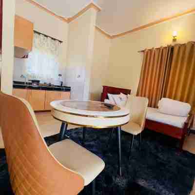 Zotel leisure courts kisigula Rooms