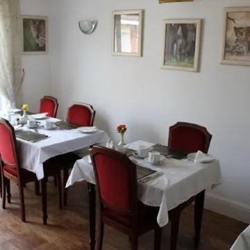 Merton House Отели в г. Уэртинг