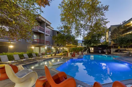 Aiden by Best Western @ Austin City Hotel Отели рядом с достопримечательностью «Университет Сейнт Эдуардс»