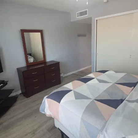 Spacious Golfers Retreat with Free Guest Pass!