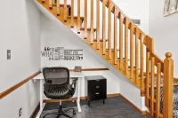 Peaceful A-Frame w/ Hot Tub, Game Room & Loft – Near Dining, Shopping & YSU