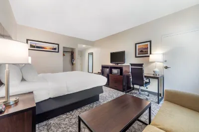 Quality Inn & Suites NJ State Capital Area Hotels in Ewing
