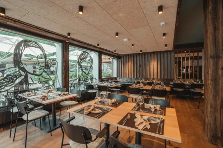 Hotel Matterhorn Inn Отели в г. Теш