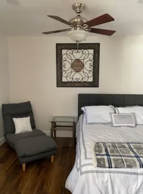 Nice Guest House with Private Entrance