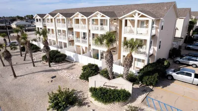 Resort Pool! 3 Bedroom Atv Optional Sleeps 10 Hotels near Whitecap Beach