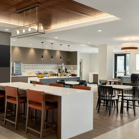 Fairfield Inn & Suites Lancaster
