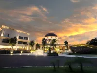 Jamboo Kingdom Hotel & Resort Hotels in Tulungagung Regency