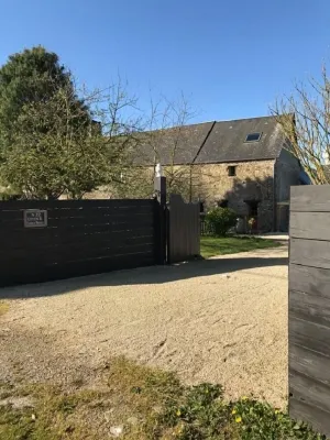 Cosy house in the Bay of Mont St Michel, bicycles available, beach 2.7 km away.