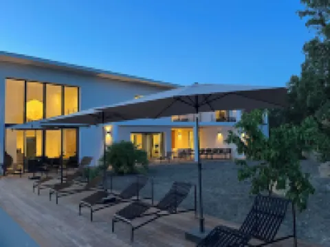 LARGE VILLA WITH POOL - SAINT CYPRIEN BEACH WITHIN WALKING DISTANCE - SLEEPS 14-16