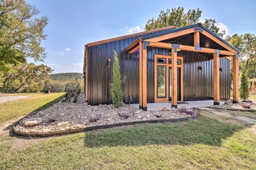 Modern Norfork House w/ Patio on White River! -  Privatzimmer