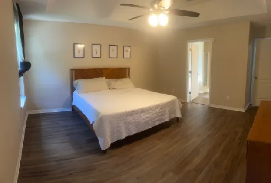 Family Oasis in Milton – 4BR, Sparkling Pool, Pet-Friendly & Fully Fenced!