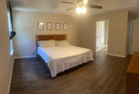 Family Oasis in Milton – 4BR, Sparkling Pool, Pet-Friendly & Fully Fenced!