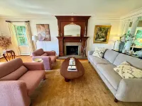 10 Acre Country Estate with Pool, Hot Tub & Views!