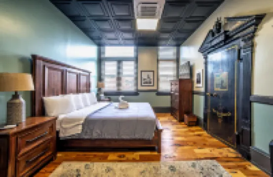 City Hall Grand Hotel