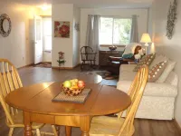 2 Bedroom 2 Bath Condo 15 mins to the hospitals in Saginaw. Hotels in Saginaw