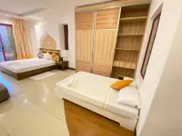 Lily Beachfront Apartments