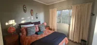 Cosy Flat is ideal for a couple - 150m from the beach. Romantic Hotels near Port Shepstone Lighthouse