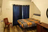 MONTHLY STAYS-Spacious Guest House w/ 8+ Beds- Near Downtown & Medical District