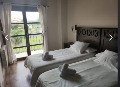 THE HOUSES OF MÍA 2 QUINTANA DE LLANES Hotels near Playa de Cuevas del Mar