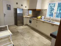 Mas of 150 M2 Saint Rémy de Provence, large swimming pool on well wooded land.